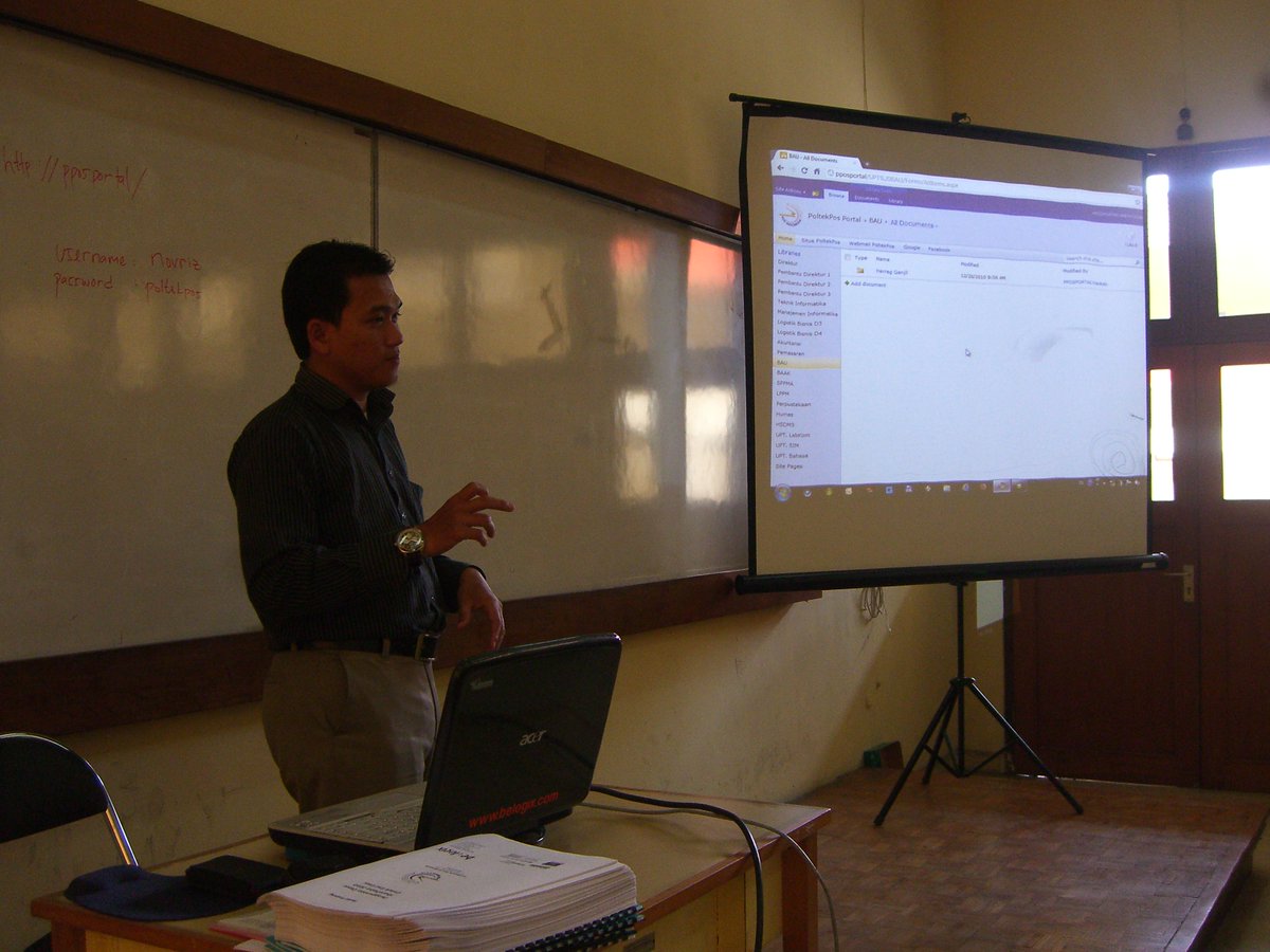 ITTrainerID1's tweet image. Suasana Training Uji Komptensi &quot;Oracle Database Administrator&quot; di Poltekpos Bdg. Diikuti mahasiswa Informatika tingkat akhir di kampus Poltekpos Bdg, Bekerjasama dgn Belogix Academic Alliance.

#trainingoracle #freelancetrainer #inhousetrainer #parttimetrainer #inhousetraining