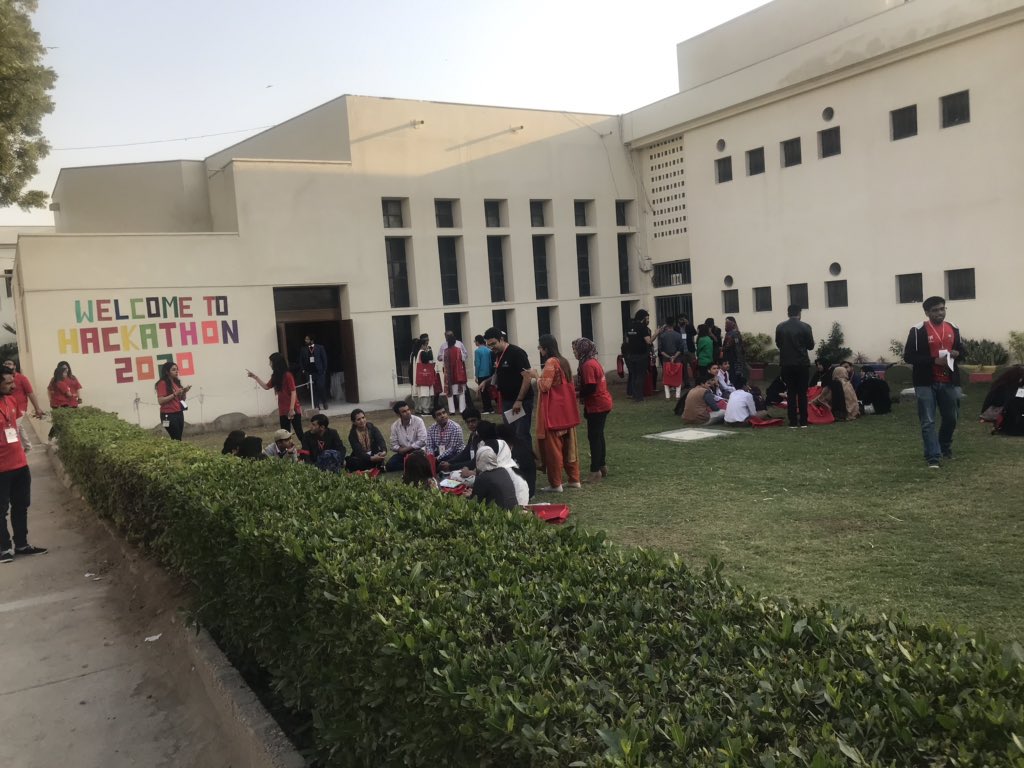 hussain_uzma's tweet photo. Second step: Mingling and team formation. Day 1 #AKUIED #SPEAKUHack2020 #HackathonIED #AKU #IED #CCIT #AghaKhanUniversity #InstituteForEducationalDevelopment
#AKUHackathon https://t.co/hJHL8XyRK6