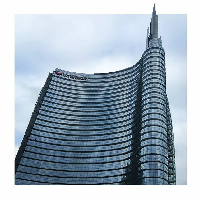 giuscond's tweet photo. - Curvatura - .
.
.
.
.
#milan #milano  #day #travel #architecture #skyline #skyscraper #architecturedesign #day #skyscrapers #architecture_lovers #lookingup_architecture #creative_architecture #architecture_minimal https://t.co/ph5gpVOvkn https://t.co/pG43J1OzTG