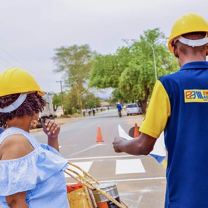 ea991_botswana's tweet photo. Too Young to Die! #SaferRoadsToSchools programme in 2020
#EA991 in partnership with Gaborone City Council constructed pedestrian bridges & painted the crossings at Itumeleng Primary School
#RoadSafety
#SORSA
#FIARoadSafetyGrantProgramme
#FIAFoundation
#GaboroneCityCouncil https://t.co/J073cOEEIg