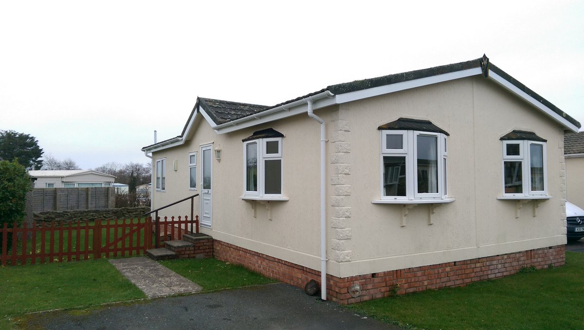Valley_Resorts's tweet photo. NEW ON THE MARKET!
31 Gunver Lodge is located on the popular St Merryn Park near to Padstow Cornwall. The lodge is situated in a quiet secluded culdesac on a larger plot it has a manageable garden.  READ MORE HERE...https://t.co/WFOqLxGHGV #holidayhome #padstow #stmerrynpark https://t.co/dovBXqPGFo