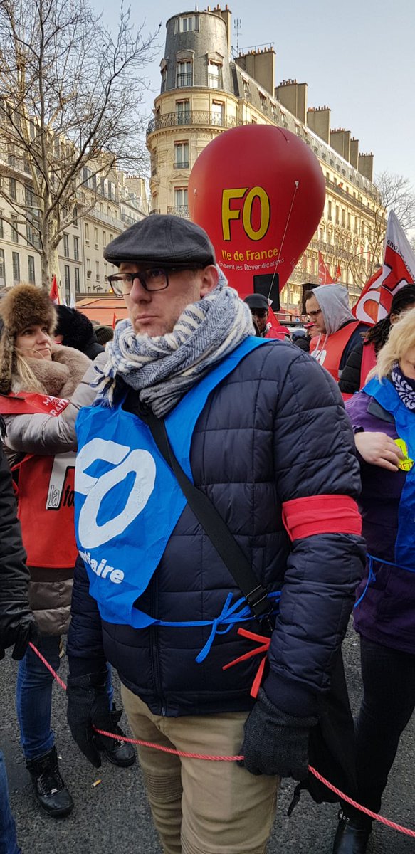 SyndFoJustice's tweet photo. À #Paris aussi le @SNPFO_PS  dit non à cette réforme des #retraites ! #FORESISTER #FORIENLACHER https://t.co/nYShCQVc71