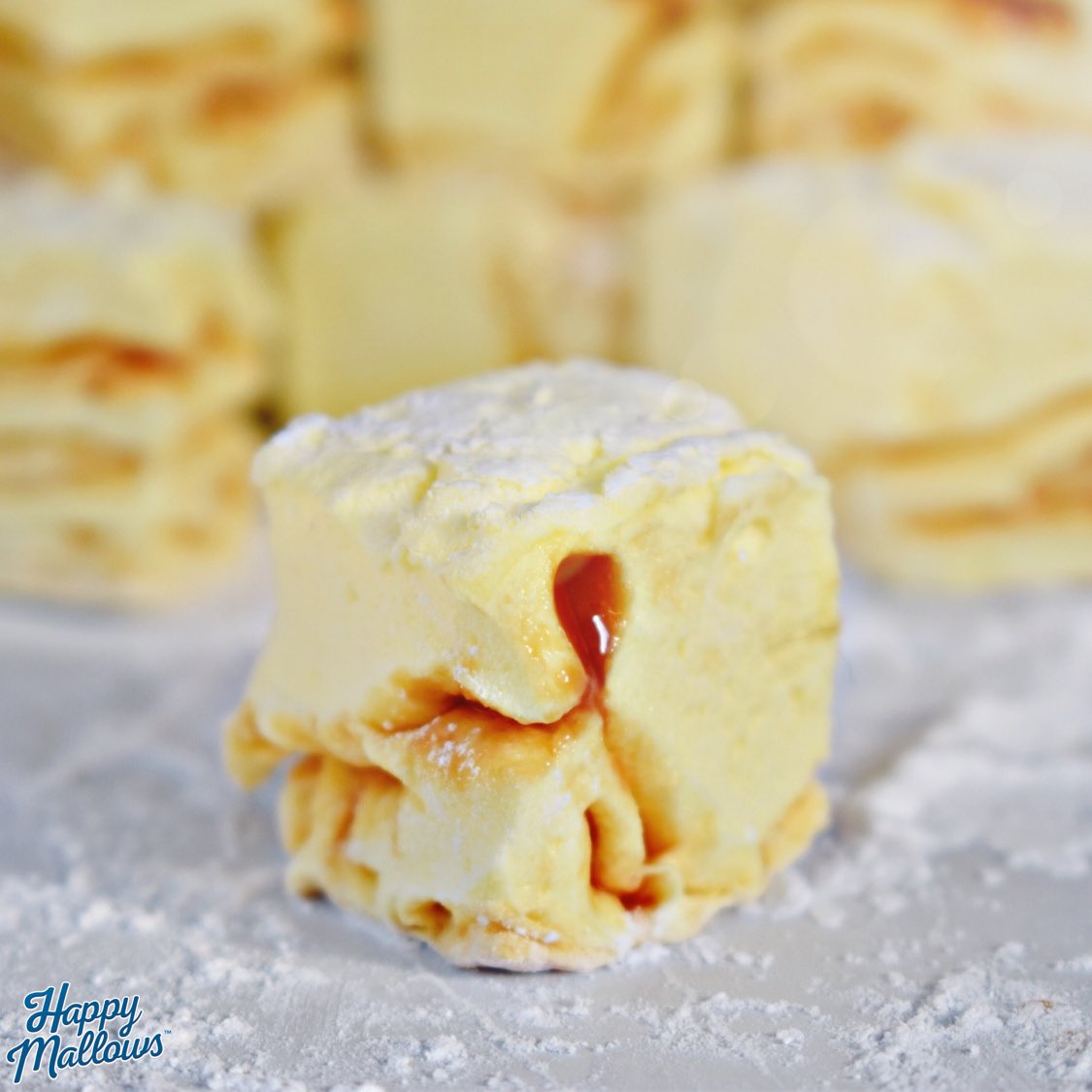 happymallowco's tweet photo. 💛 EXLUSIVE #GIVEAWAY 💛

#WIN a box of our utterly indulgent upcoming #New Banoffee Pie Flavour before they are officially released! 🍌🥧

RT, FOLLOW &amp; TAG in someone that can’t miss all these delicious prizes we have up for grabs this month! 🎉

GL🤞🏼

#Comp
#MALLOWMADNESSMONTH https://t.co/J4NBb3auBX