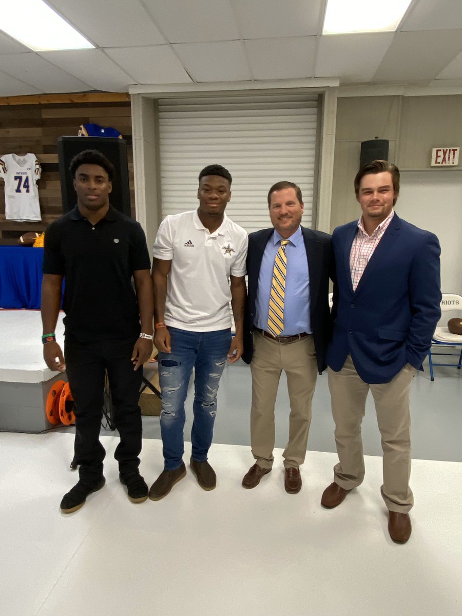 RobStowe4's tweet photo. What a GREAT time I had last night celebrating the 2019 Wilcox County football season with my coaches, support staff, players, and community. The big attendance and fellowship was very heart warming and appreciated by me. These players deserved it for their dedication!
#ATD2019 https://t.co/qwhii5hpUU