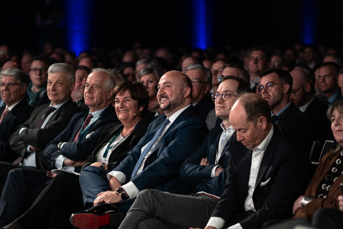 DoclerHoldingLU's tweet photo. Amazing #FEDIL’s New Year reception. We were delighted to open #Docler Circus curtains to celebrate Luxembourg’s industry.
#FedilNewYear #Luxembourg #DoclerCircus #DoclerHolding #FEDIL #NewYear2020
@Fedil_Lux @EtienneSchneide @hinssen https://t.co/FyhKf0CQFS
