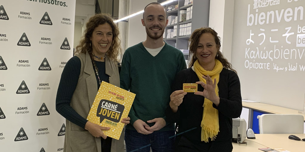 Adamsformacion's tweet photo. ¡El #centroADAMS de #Sevilla se suma al programa Carné Joven en #Andalucía para ofrecer un 🔟% de descuento en todos nuestros productos! 🥳👉 https://t.co/lhjlKQOrma https://t.co/vSQm2kH6CQ