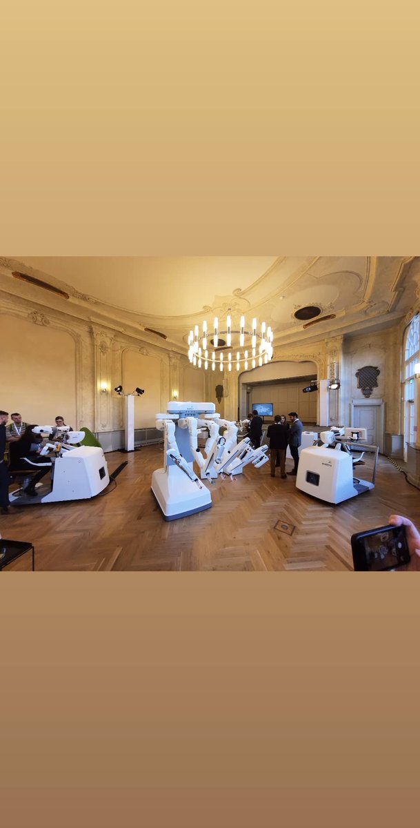 Ali_Stas's tweet photo. German robot #surgery #esut2020 https://t.co/c6ijHhLtYh
