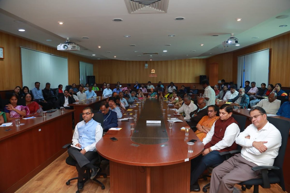 navnirmiti's tweet photo. Spoke at NAAC Bengaluru on “ Knowledge,HigherEducation , Human Rights &amp; Nation Building”. Audience consisting of ViceChancellors,Principals, academicians participated enthusiastically in theQ&amp;A that followed.The occasion was special lecture series marking SilverJubilee of NAAC. https://t.co/ijyrYChrOp