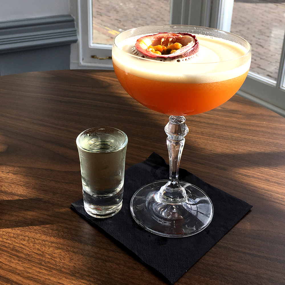 ParisBarandRes's tweet photo. Forget Dry January, enjoy a cocktail at Paris 🍾

We think our Pornstar Martini is one of the best in Nottingham, have you tried it yet? ✨

View our cocktail menu on our website - https://t.co/fCeoNEQ4gv https://t.co/PncJPE4Lu9