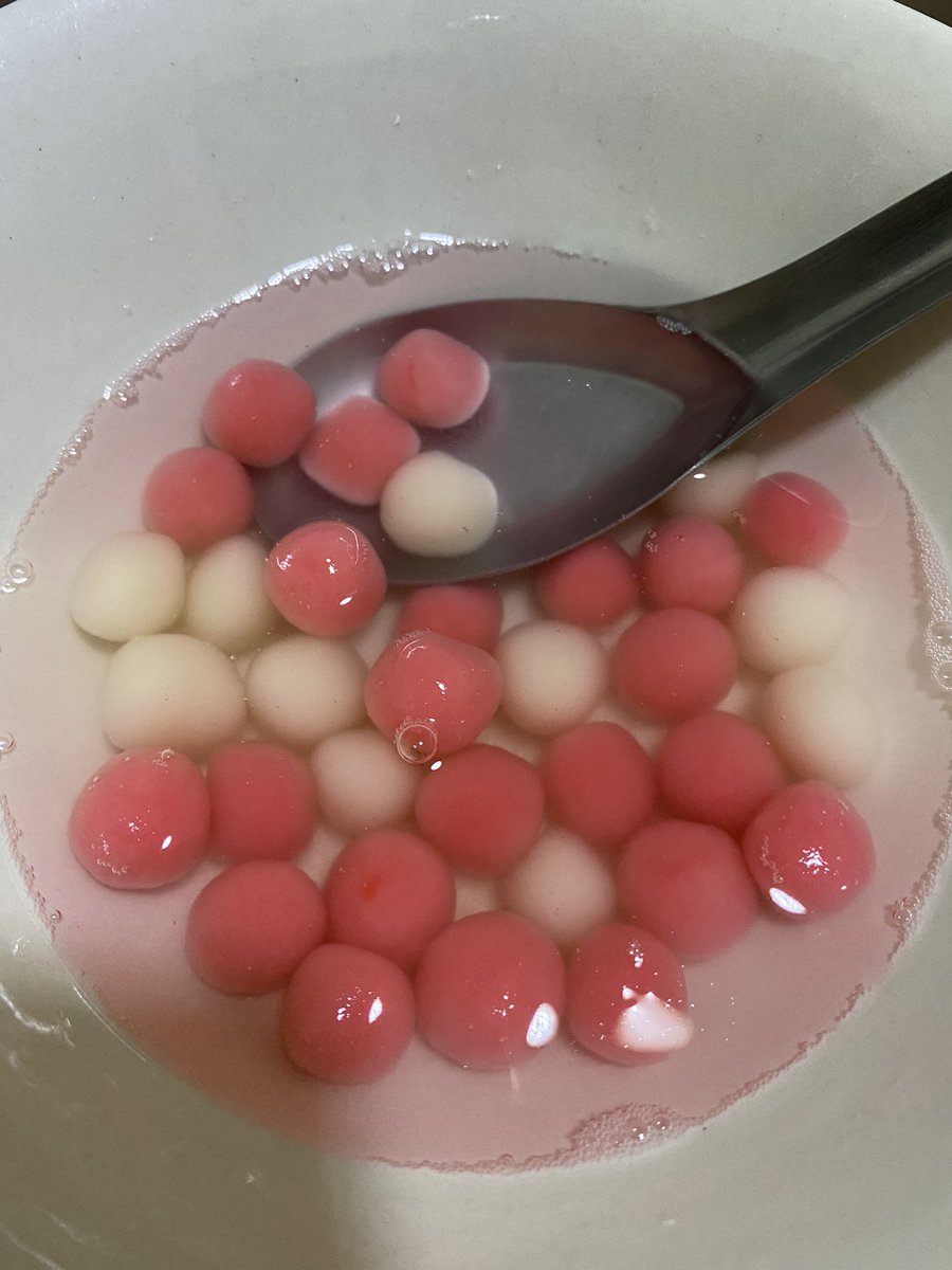 Ball_y_'s tweet photo. ของชอบเลย😍บัวลอยไหว้เจ้า https://t.co/gN0k3LyXCt