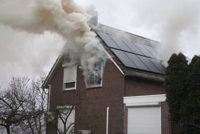 Dode bij woningbrand in Duiven, brandweer zoekt nog naar mogelijk meerdere slachtoffers ..
