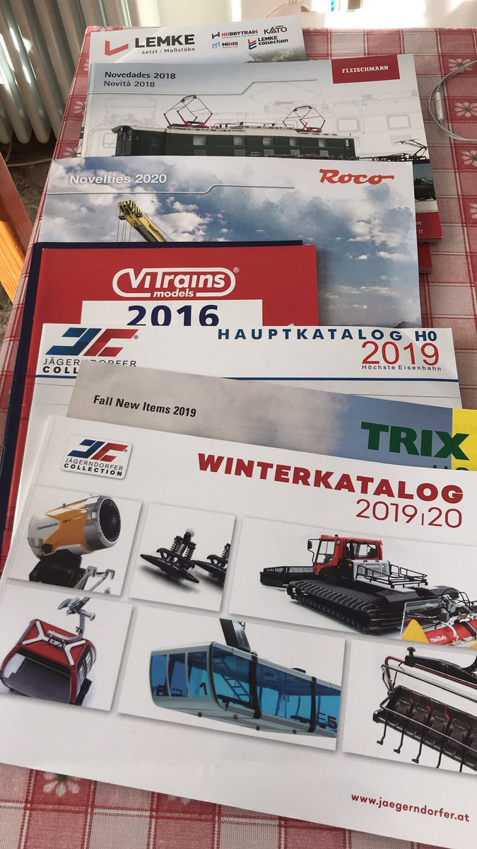 jellymodels's tweet photo. おはようございます!Thanks to Stefano san of Prati models, I’m a new reseller for some European brand! #jellymodels #vitrains #jägerndorfer https://t.co/gJOgc2e4LJ