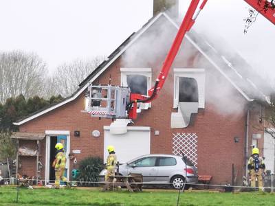 Twee doden bij woningbrand in Duiven, brandweer zoekt naar meerdere slachtoffers ..