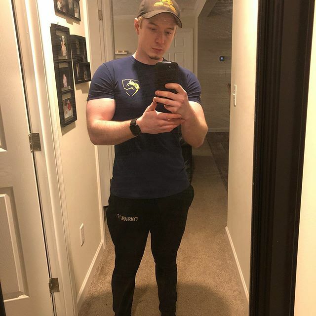 laffertyfitness's tweet photo. Enjoying this new full body workout routine. Each day focuses on a different body part but includes a bit of everything. Getting ready for that cruise with @ashlynneckert for our anniversary 🛳⚓️
#cruise #health #fitness #bodybuilding #vacation #training https://t.co/ROLDGWJdc4 https://t.co/dOKfLpeMUF