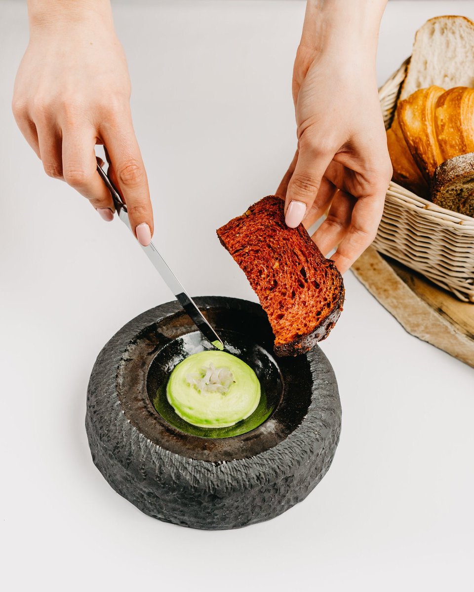 Piccolo, Medio lub Grande menu pozwala wejść do świata smaków, aromatów i kompozycji, o których nie będziecie mogli zapomnieć… Więcej o menu degustacyjnym w #SENSES:
sensesrestaurant.pl/blog/menu-degu…