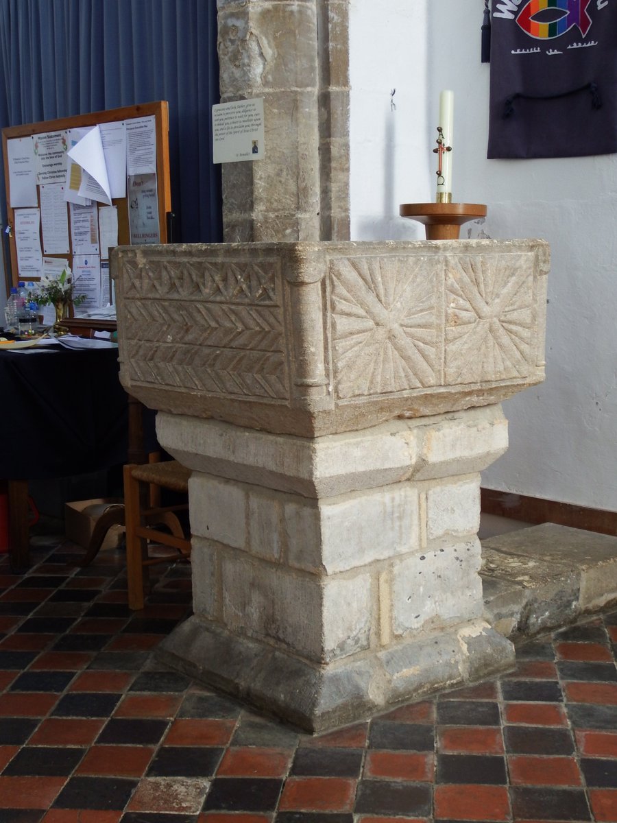 Baxter47Ron's tweet photo. The font at #Glinton, Soke of Peterborough. Full @crsbi site report on our new @ibasemedia website at https://t.co/muOVq6t3kf https://t.co/h5YsLpZNhR