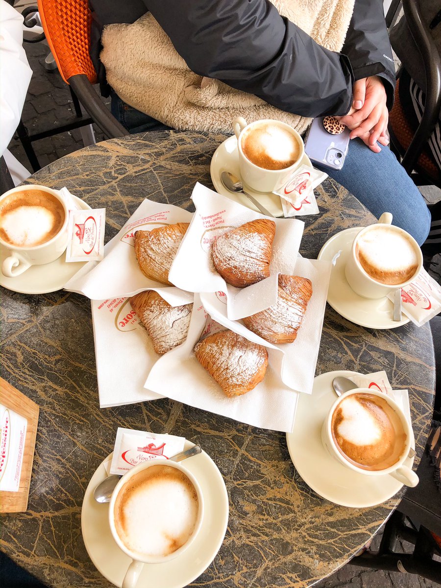 breakfast in napoli
