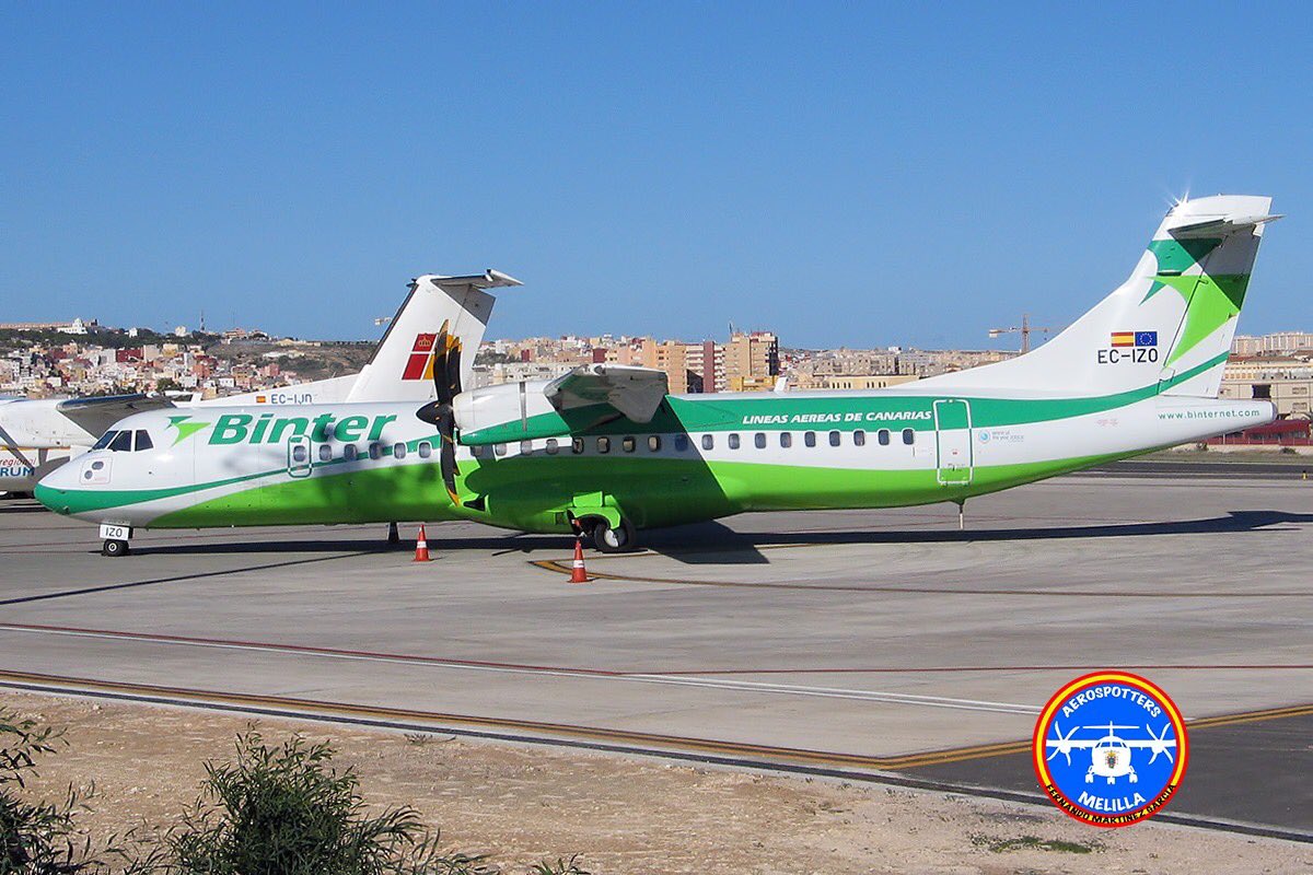 Viajamos a noviembre del 2005
Tuvimos la visita a #MelillaMLN de este AT75 EC-IZO de <a href="/BinterCanarias/">Binter</a> que trajo a nuestra ciudad a <a href="/UDLP_Oficial/">UD Las Palmas</a> para enfrentarse a la <a href="/UDMelilla/">Unión Deportiva Melilla</a>.
En aquel año, el equipo #piopio militaba en 2ºB.
.

Foto📸: Fernando Martínez
 <a href="/kiloalfamike/">Kiloalfamike✈️</a> <a href="/Sac72600/">Sac</a>
