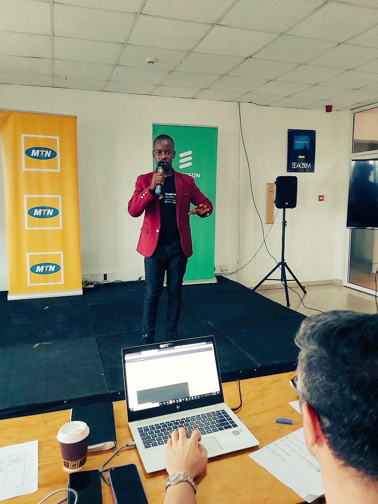OutboxHub's tweet photo. Final teams for the MTN Momo Open API Challenge; MTN Multi Currency, Yofiz and Agritunda demonstrating their apps.
We wish all the teams luck!
#OutboxHub
#MTNUG
#EricsonUg https://t.co/ripouQOGmw