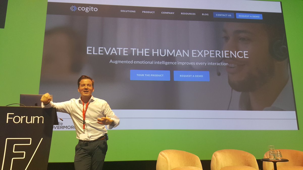 Welke menselijke vaardigheden worden overgenomen door kunstmatige intelligente software? Hoe ziet de toekomst van dienstverlening eruit, trendwatcher Jarno Duursma wat is er al? Gezichtsherkenning etc. Team Human, menselijk contact blijft!