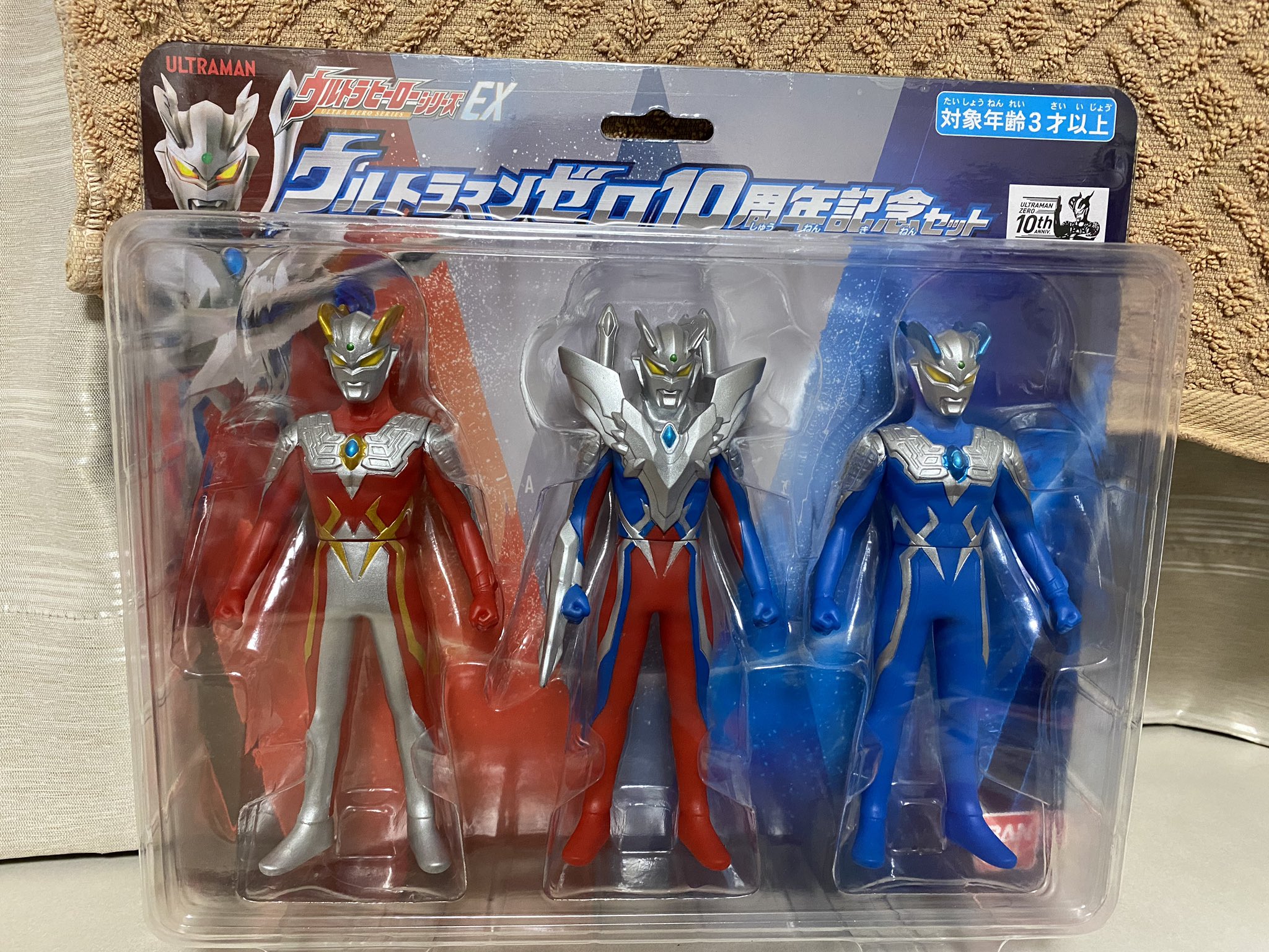 かしまの ウルトラマンゼロ10周年記念セットをフラゲ ずっと待ってたストロングコロナゼロとルナミラクルゼロの500サイズの一般販売 ウルフェスの限定品販売から7年ぐらい経っての販売 ゼロ再放送はこうやって出してないの