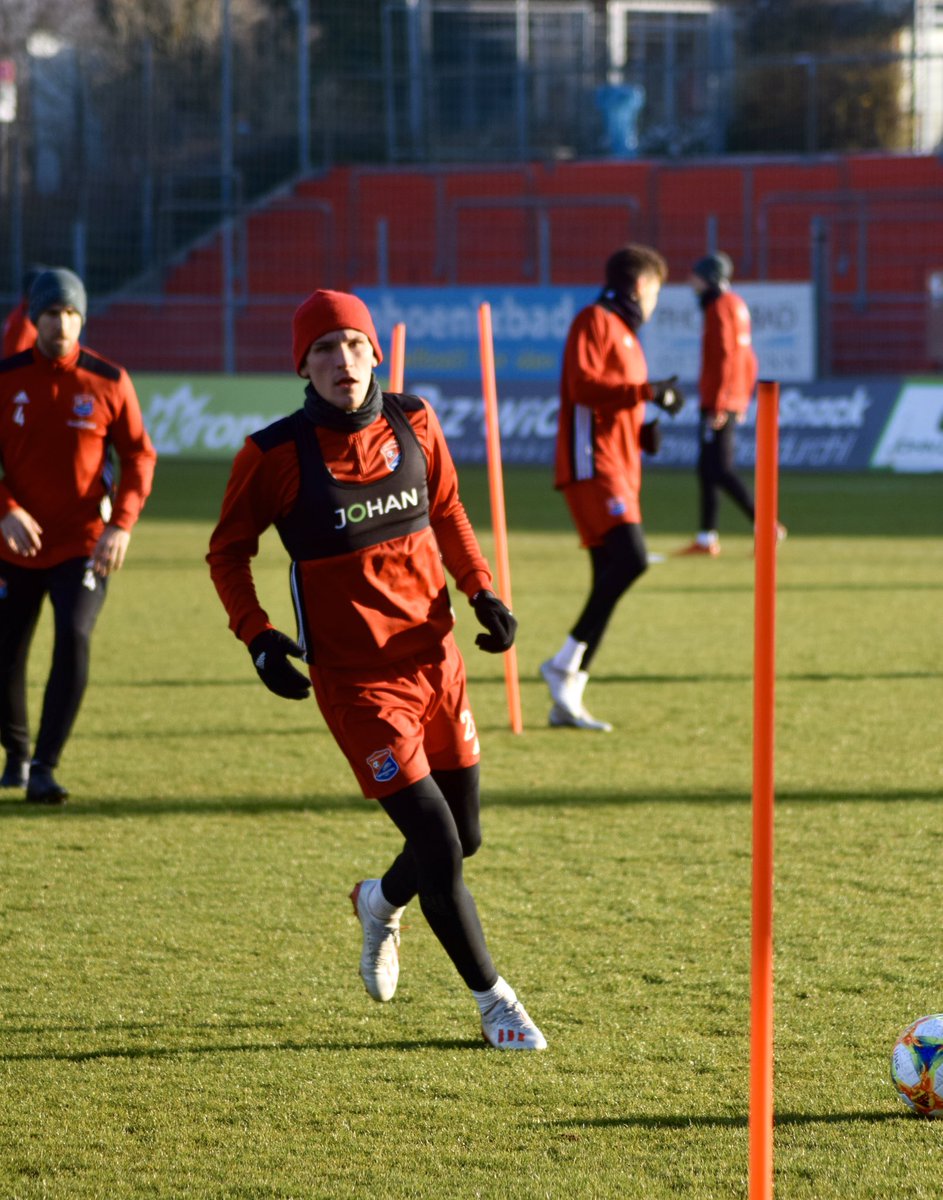 sportsjohan's tweet photo. NEW CLUB: π©πͺβ½οΈServus @Haching_1925 und viel Erfolg im Aufstiegskampf. Mit der Hilfe von JOHAN Sports stehen die Chancen noch besser! #GPSTracking #playermonitoring https://t.co/llD4Oiy0fE https://t.co/HOCTPA5CQU