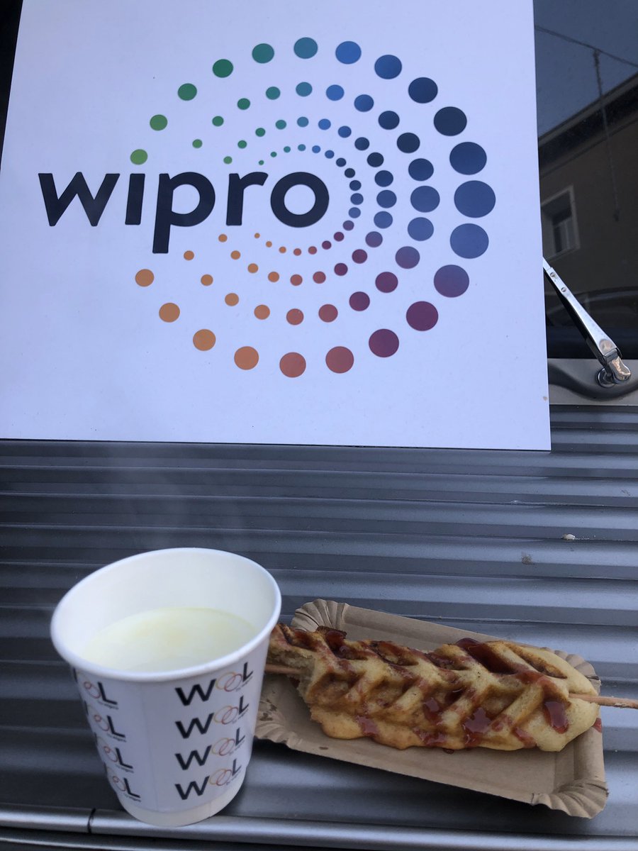 luefkens's tweet photo. Best #Davos streetfood breakfast, white hot chocolate and a waffle sponsored by @Wipro #WEF20 https://t.co/gUidWR9J80