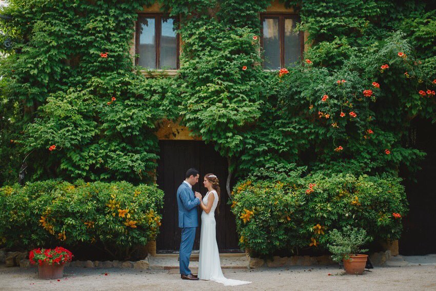agplanning's tweet photo. 💍 Natalia es de Polonia 🇵🇱 y Santiago de Uruguay 🇺🇾. En esta boda los invitados fueron de hasta 15 nacionalidades distintas. #CastelldeTamarit

ℹ️ https://t.co/2WOXdGlXyO
📸 Wedding's Art 
#AGPlanning https://t.co/gD0nCYzycV