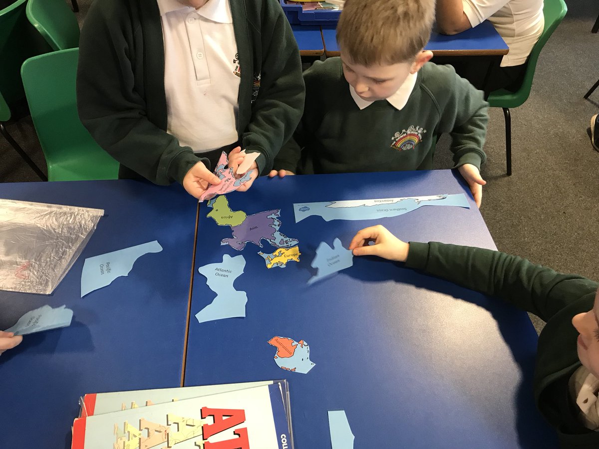 TGPS_NorthLincs's tweet photo. To begin World Religion and Countries day, Year 4 are recapping the world’s continents and oceans by working together to complete a jigsaw of the world. #TGPSYear4 #TGPSGeography #TGPSTeambuild #TGPSWorldReligionsandCountriesDay https://t.co/l8nbcyyYSz