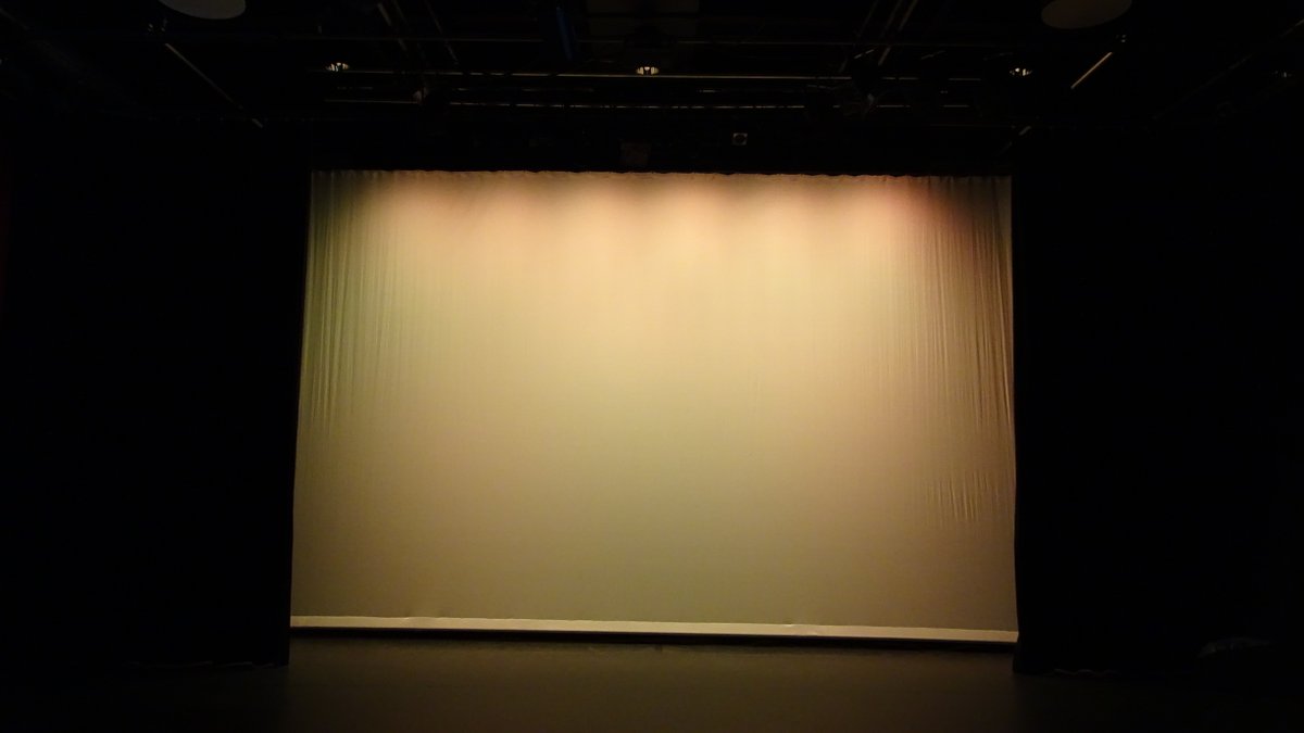 Did you know that our LEDwash XL can be used to lighten up cycloramas in small theatres?

Learn more about the LEDwash XL: clf-lighting.com/product/ledwas…