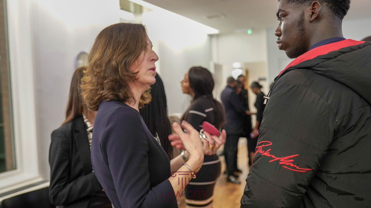 lawcity_'s tweet photo. Young men and women from as young as 14 connecting to Chief executives of chambers and leading lawyers in London.
This is #LawCity
#MagicCircle #Law #LegalCareer #diversityandinclusion #MatrixChambers #Inspiration #explorepage https://t.co/jMzIuxtA8B
