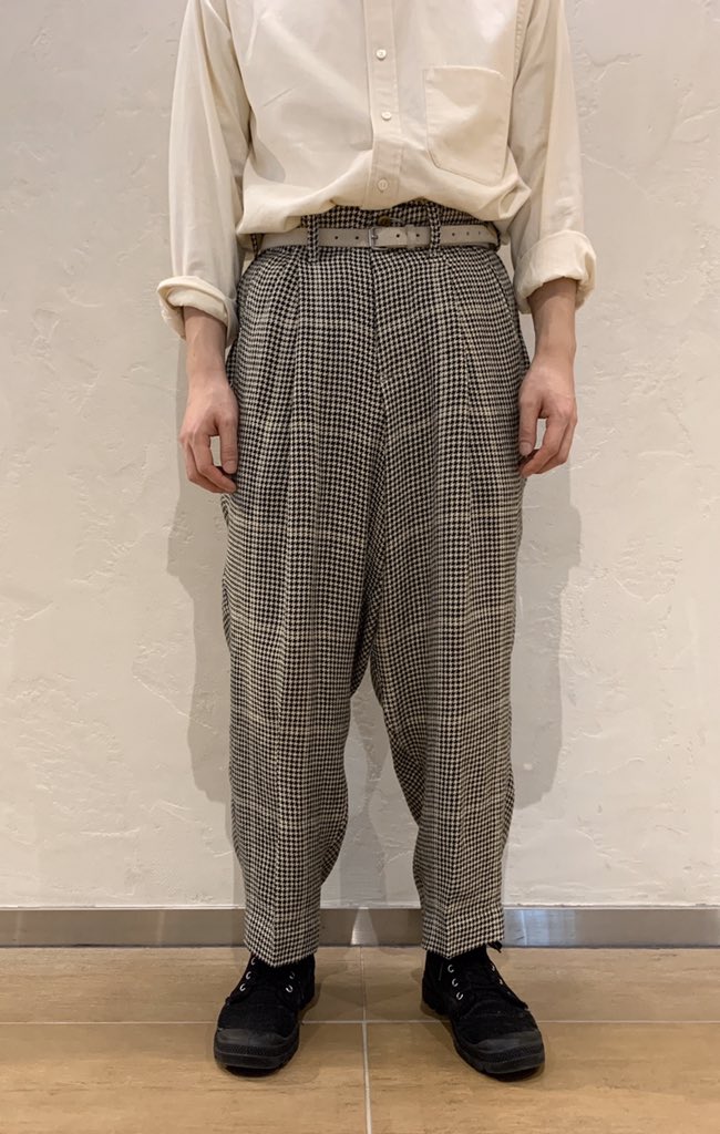 confect_kitte's tweet photo. “ New Arrival ” 

【HAVERSACK】 Hound’s Tooth Tuck Trousers

上品な質感と柔らかさ、滑らかさは
一般的なリネンのイメージを覆します。

程よい厚みもあり、3シーズンお勧めです。

#haversack
#Houndstoothcheck
#CONFECT
#nestrobe 
#kitte
#tokyo
#ハバーサック
#千鳥格子 https://t.co/qGLiwaeIln