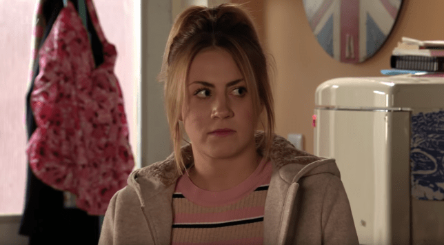 CoroStreetBlog's tweet photo. 5 questions to be asked about Jade > https://t.co/qkTfQxytb9 #Corrie #JadeGate https://t.co/Vd4R057Fkf