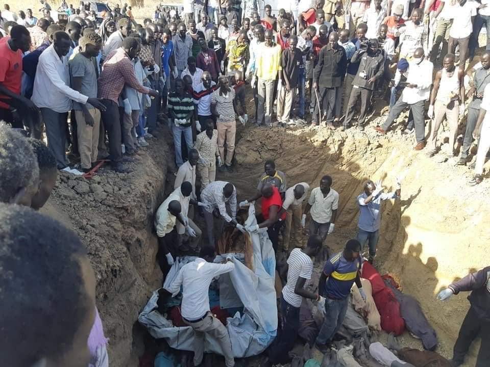 Burial of the innocent Abyei people that had their lives cut short on the morning of 22 January 2020 by The Misseriya militias from the North .
May their souls Rest In Peace .
#AbyeiFinalStatus
#AbyeiIsBleeding
#SSOT