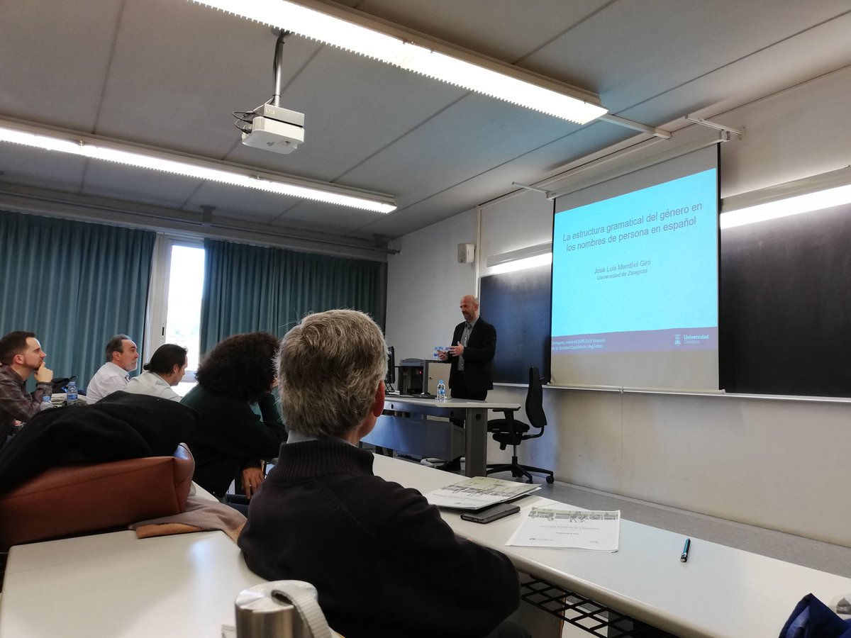 rollingURV's tweet photo. Terminamos la última sesión de la mañana con Dr. José Luis Mendívil Giró (@unizar) que nos habla de la estructura gramatical del género en los nombres de persona en español #Morfosintaxis #SSEL2020 https://t.co/H4nNB6OkvU