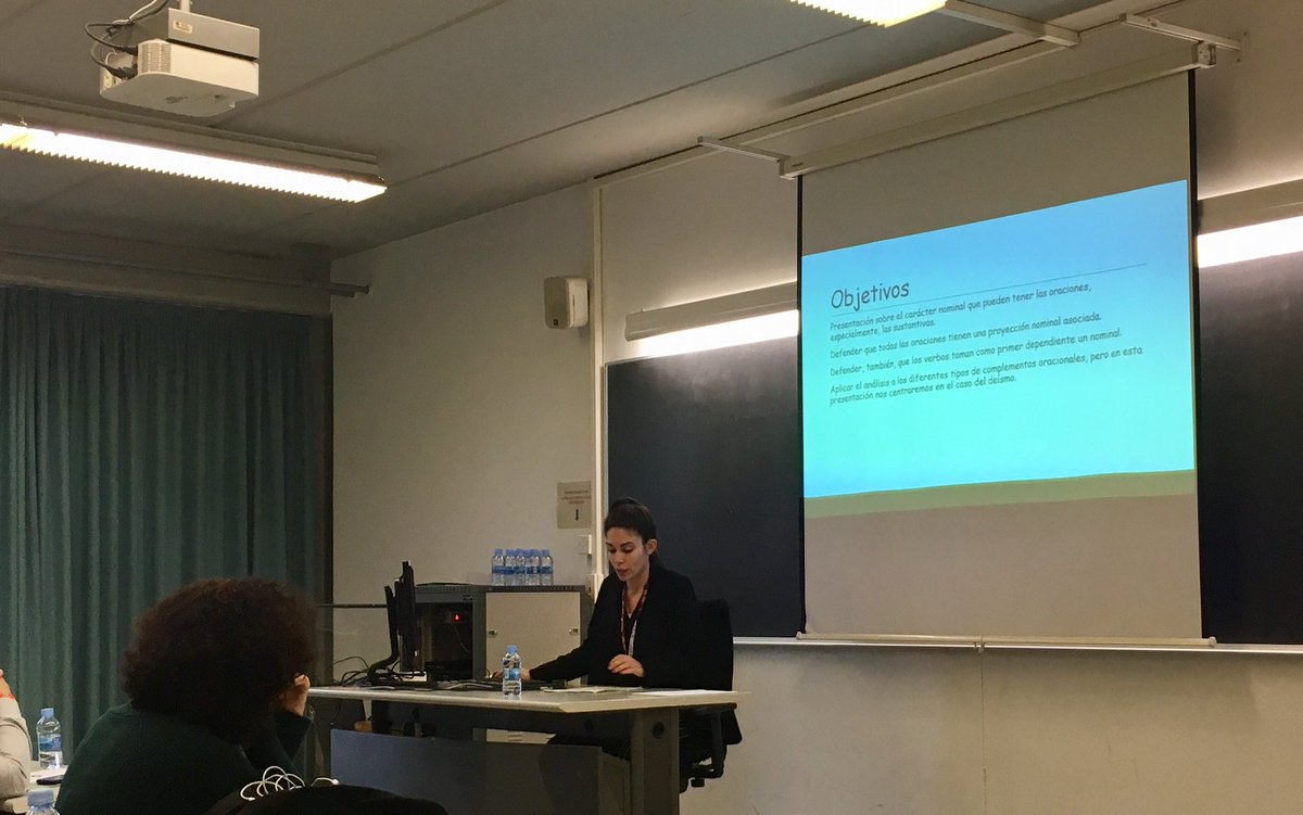 uabgrate's tweet photo. Charla de Cristina Ruiz Alonso (@CristinaRual) sobre “El carácter nominal de las oraciones. El caso del deísmo” en el Simposio de @infoSELing celebrado en @universitatURV (Tarragona) #SSEL2020 https://t.co/JGihAFhan6