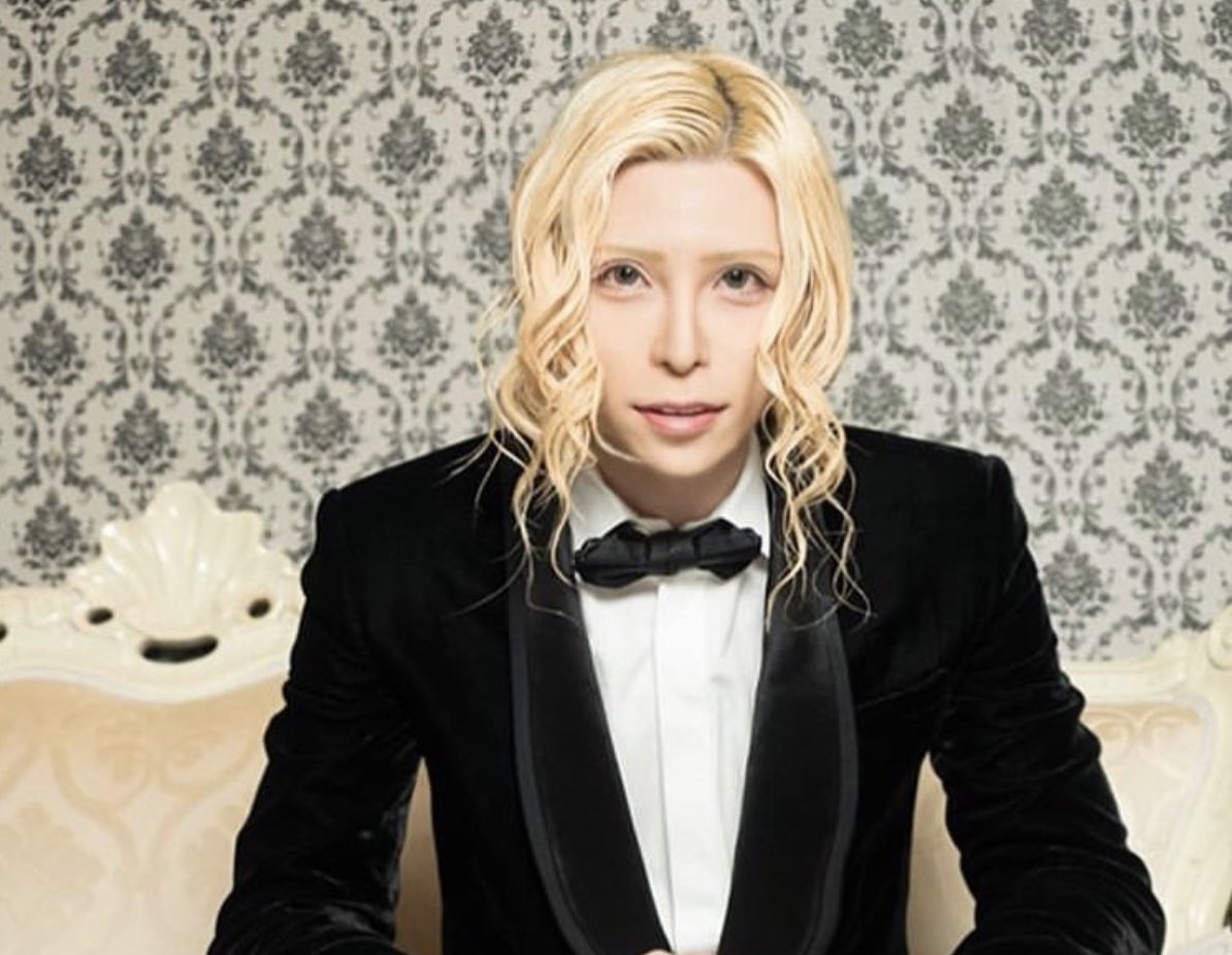 ªek𖤣 速報 Saekiさん Gacktライブ会場でroland様に遭遇する マッテ Gackt氏の前に死ぬ