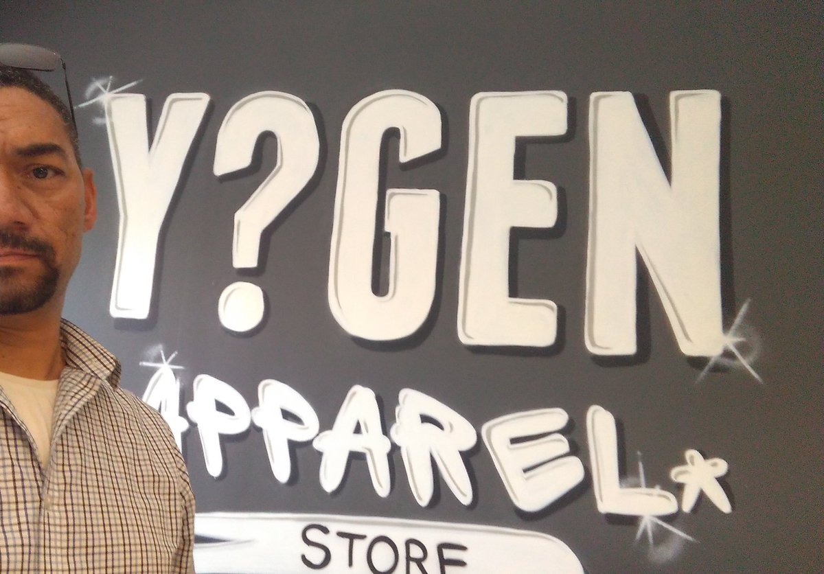 ROG518ZA's tweet photo. Couldn't resist
@YoungstaCpt @ygen_apparelcpt
#Yasis
#GoBos
VOCPYT https://t.co/Di3Esnz41G