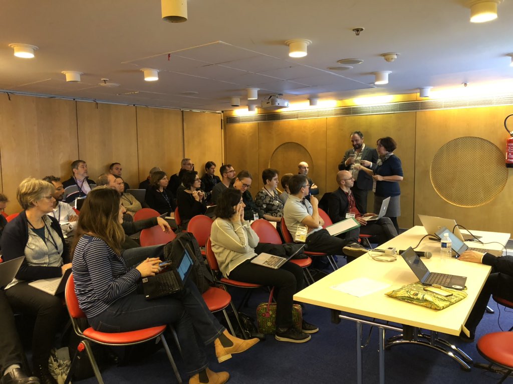 #JIPES Atelier adaptation des #SI à l’#APC: dans quelle brique du #SI doit être situé le référentiel des compétences et des BBC? Réponse : au cœur du #SI scolarité (#moodle ne peut être qu’une solution intermédiaire)