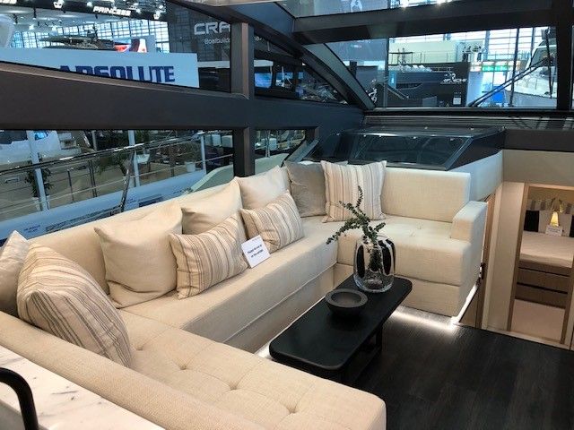 Yacht_Brokerage's tweet photo. More Views of the Pearl 62 at the Düsseldorf Boat Show 2020. Stop by take a tour today!
#AYSyachts #luxuryyachts #yachting #yachtbroker #luxuryboats #atlanticyachtandship #navigatingdreams #yachtbrokerage #newyachts #ayssales #pearl #pearlyachts #dusseldorfboatshow https://t.co/zjQvE08Ozy