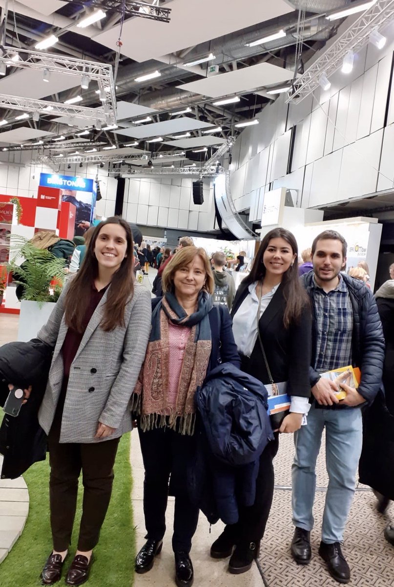 IcexLituania's tweet photo. La Oficina Comercial visita hoy #ADVENTUR2020, la mayor feria de turismo de la región báltica. 
La feria muestra las nuevas tendencias en turismo en #Lituania y en el extranjero ajustadas a los actuales hábitos de los viajeros.🌎🧳
#Litexpo #Turismo #Vilnius https://t.co/pAYi4CuDtN