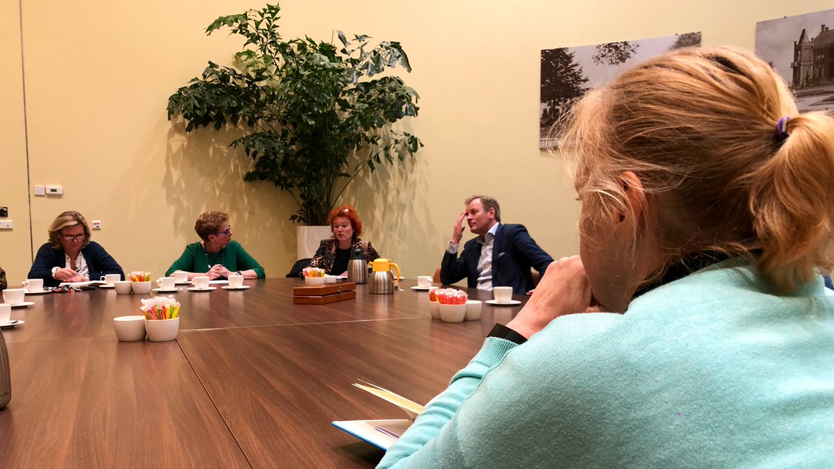 Antoinettelaan's tweet photo. Op bezoek bij woonzorgcentrum HOZO in Hillegom. Gesproken met wijk-, en regieverpleegkundigen die zich zorg dragen voor ouderen. Met een vol notitieboekje door naar het volgende werkbezoek. https://t.co/nhUpQx0Dei