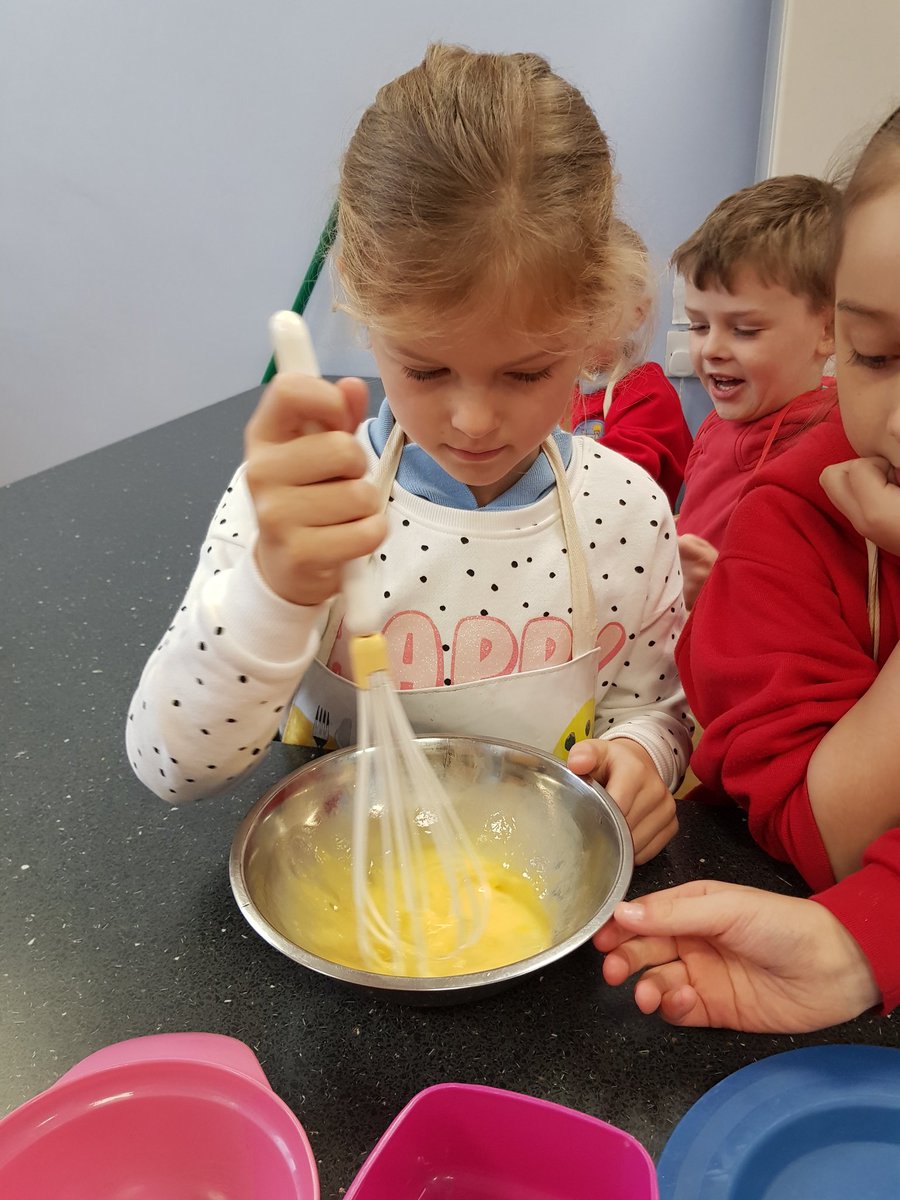 PentrerGraig's tweet photo. Celebrating Chinese New Year today #pgpspaceships #pgpart #pgpart https://t.co/eeGQemvH5N