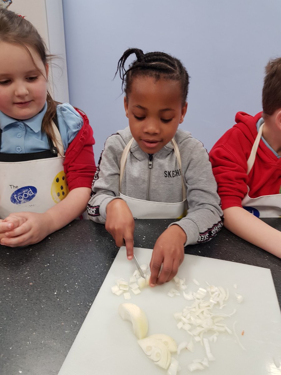 PentrerGraig's tweet photo. Celebrating Chinese New Year today #pgpspaceships #pgpart #pgpart https://t.co/zw1kriHkx5
