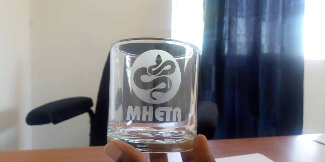 MadanaHillary14's tweet image. Personalized Whiskey Glasses and water glasses for sale (Harare CBD) ... Hit my dm or @biemavima 's dm if you're interested or app 0776546005..
Place your order now...
Pls rt n like #hustleyangu
