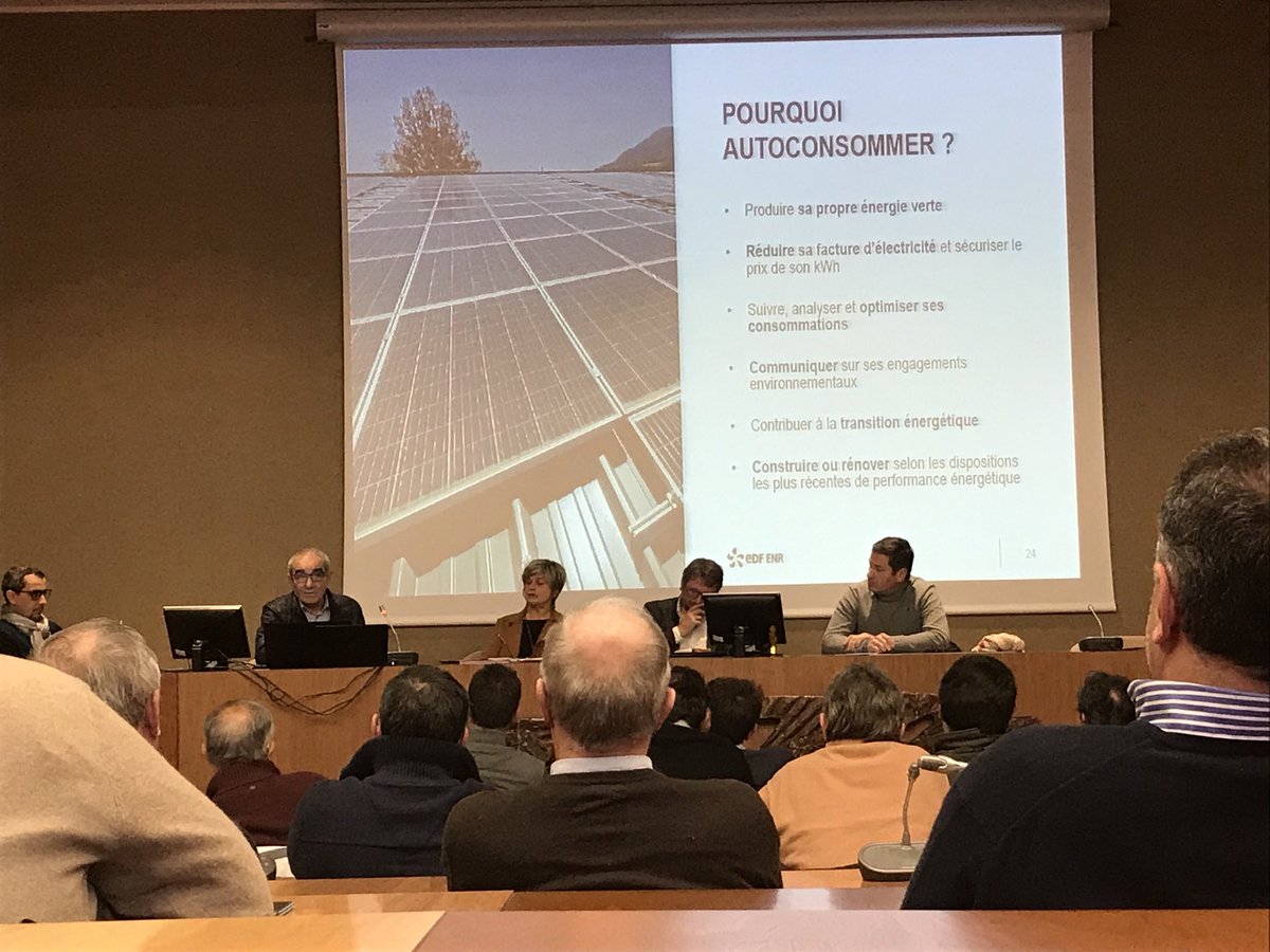 celine_lean37's tweet photo. Produire dès maintenant l’#énergie de demain avec le #SolairePhotovoltaïque? Pour nos clients #irrigants ce matin à la ⁦@chambagri28⁩, grâce aux 💡d’⁦@EDF_Entreprises⁩ &amp; ⁦@EDFENR_Officiel⁩ chacun aura toutes les clés en main pour mettre du☀️dans leurs énergies https://t.co/V2Y8VwEzV3