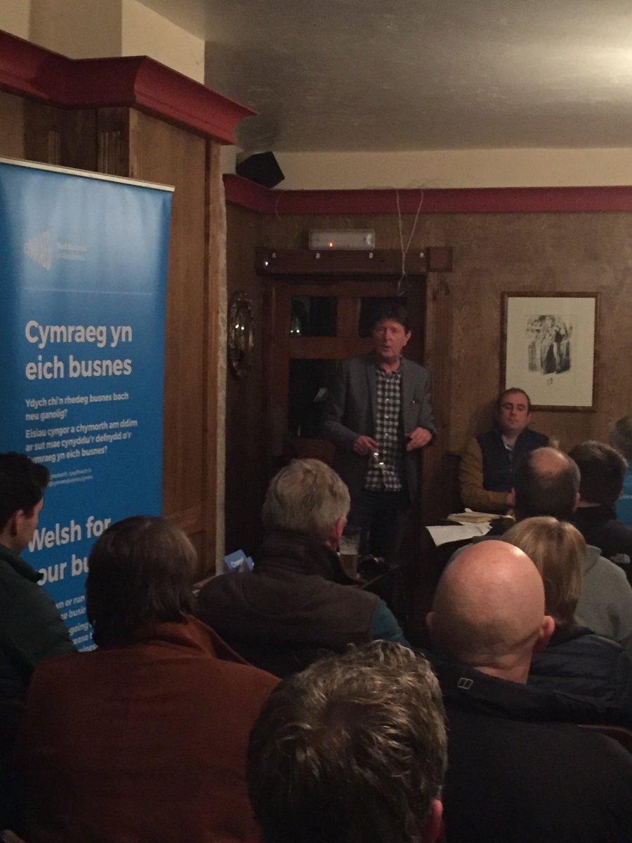 Hiraethog's tweet photo. A packed room at the Foelas Arms for the first meeting of the Hiraethog Business Club, details of the second meeting soon. Huge thanks to the contributors, for more information contact eirian@miconwy.org / nia.morris@businesswelsh.wales @CadwynClwyd @ConwyRural @Welsh4BizNorth https://t.co/XeAyN9ullS