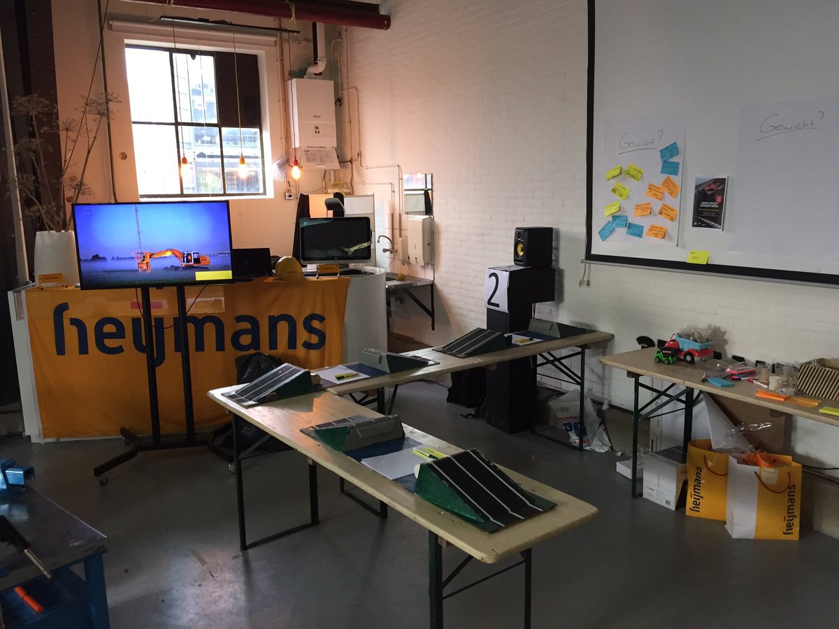 PieterdeGroot8's tweet photo. @heijmansnl gaat voor de toekomst! Techniek dag Haarlem i.s.m. Infra Bindt. Leerlingen uit het basisonderwijs enthousiast maken voor ons vakgebied. #superleuk #creatief #fanatiekbouwen https://t.co/fqpV5Ygy5n