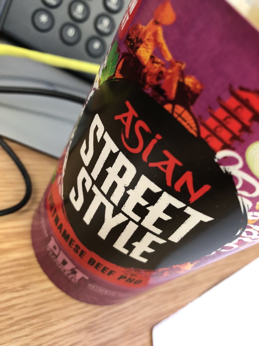 juleslockett06's tweet photo. A huge shout out to @TheWorkPerk for the delicious #WorkPerkWinner prize 🙌🙌 

Shared with #unsungheroes @Ldn_Ambulance #EOCTraining colleagues 🚑💚 https://t.co/LhYtEiEmQu