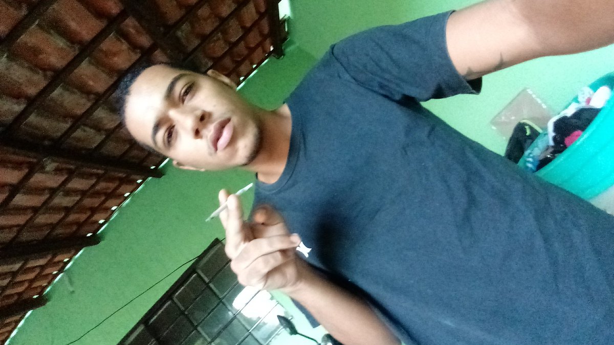 LuiizFeeer4's tweet photo. Primeiro do dia https://t.co/B8El0KfQBj